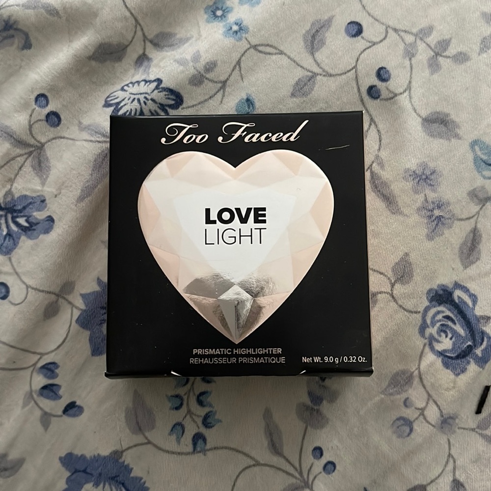 Too faced highlighter